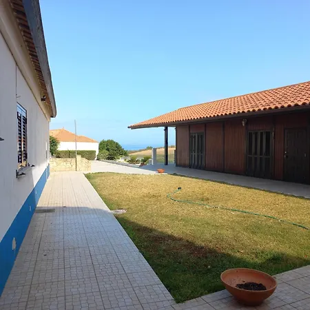 Casa Do Portao Azul - Salmonete Apartment *